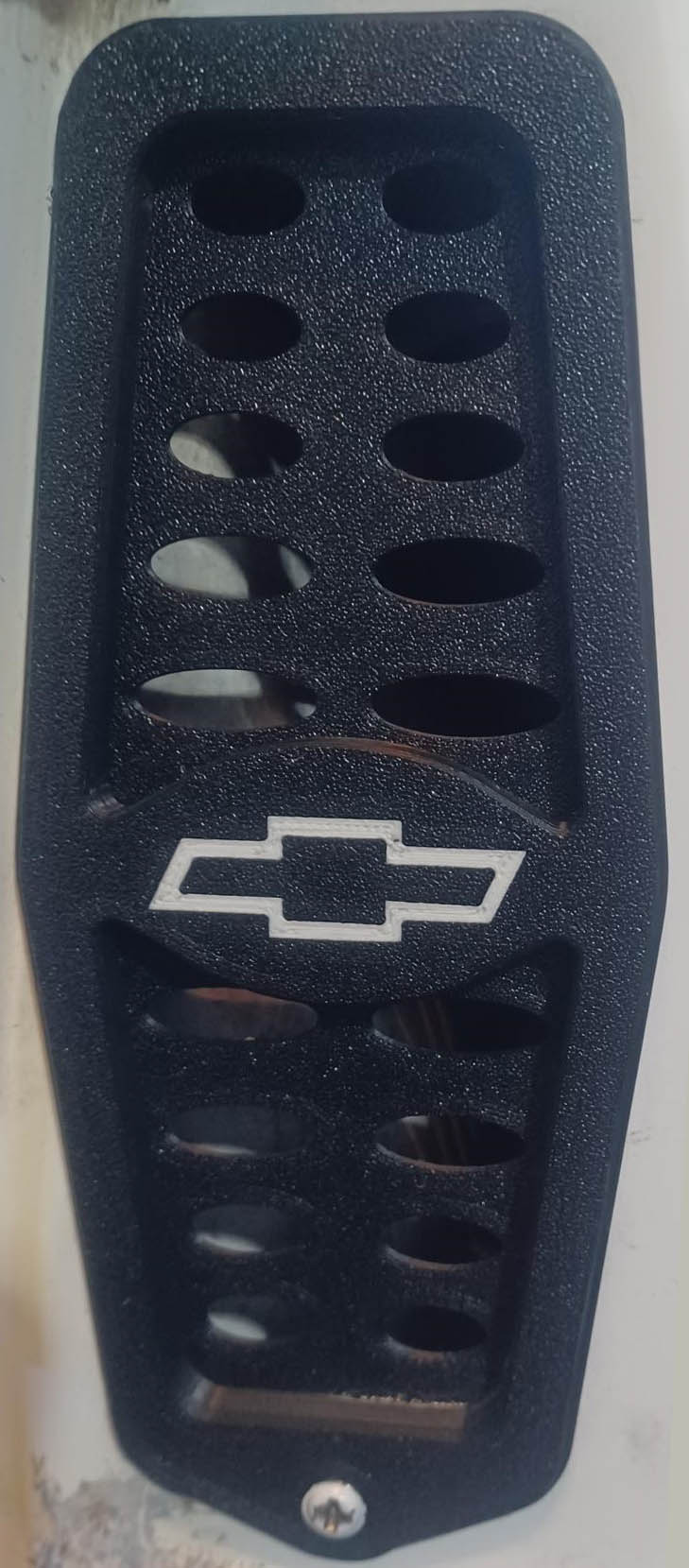 Chevy Black/White Vents